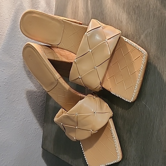 Shoes - Picture 2 of 5